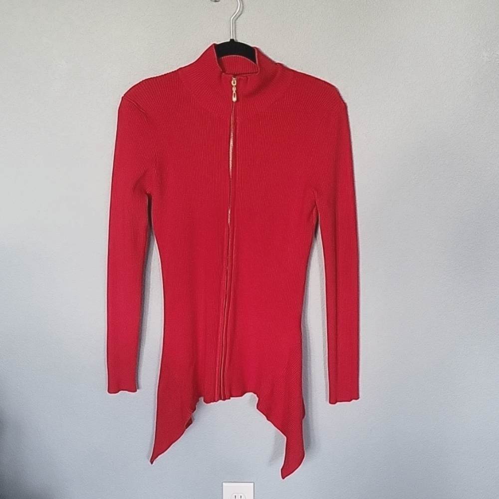 Red ribbed-knit sweater featuring full zip distinctive slimming angles Women's M